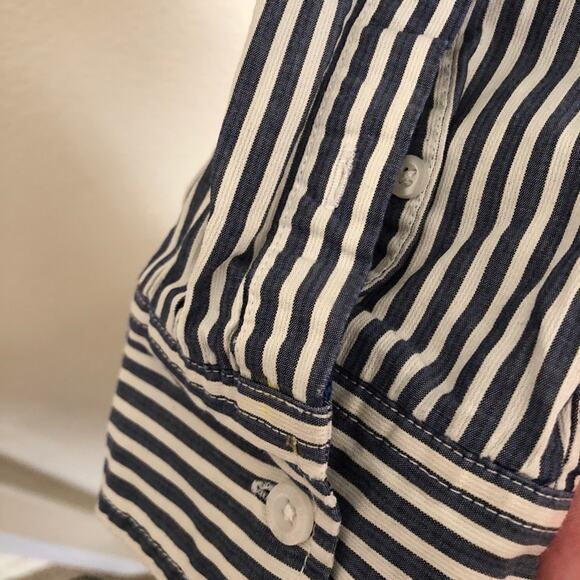 Kenneth Cole Reaction Stripe Button Medium - Picture 3 of 7